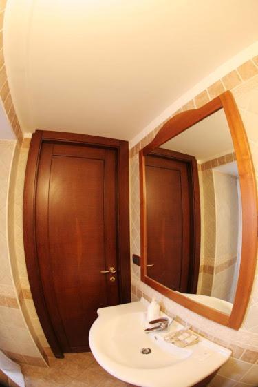Hotel Corte Trecantaia 11 Holiday Bari Exterior foto