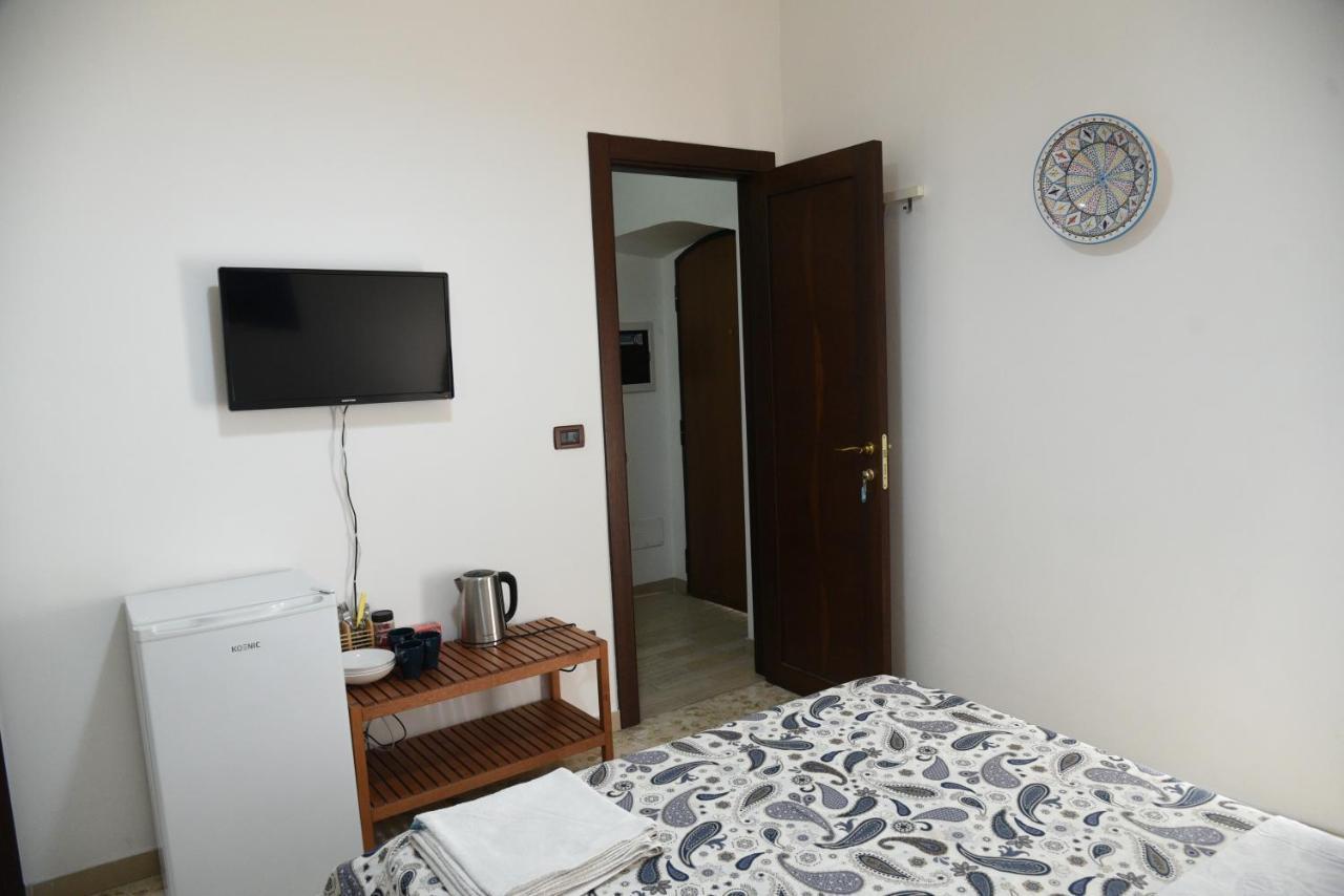 Hotel Corte Trecantaia 11 Holiday Bari Exterior foto